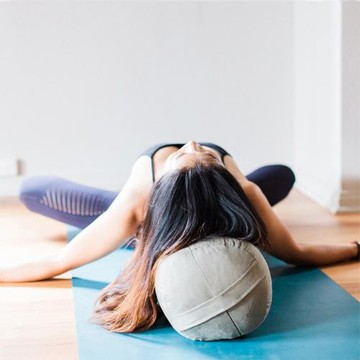 艾揚格瑜伽輔具 專業陰瑜伽抱枕 瑜伽輔助枕 孕婦麂皮絨瑜珈抱枕