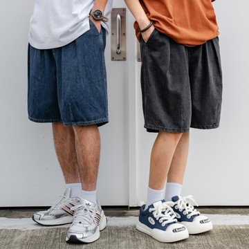 【YIJIAYI】寬鬆輕刷白微繭牛仔短褲 牛仔褲 寬鬆牛仔褲 繭型 水洗 彈性牛仔褲 短褲 復古  (802)