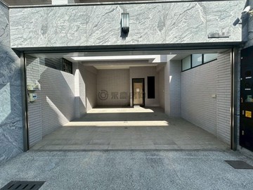 大社商圈全新未住臨路大面寬雙車墅近公園生活宅｜高雄市大社區大吉路