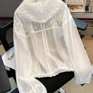 商城熱賣⭐涼感冰絲大碼防曬 日系防曬白色天絲防曬衣冰感觸面料女刺繡外套新款夏季薄款連帽防曬服