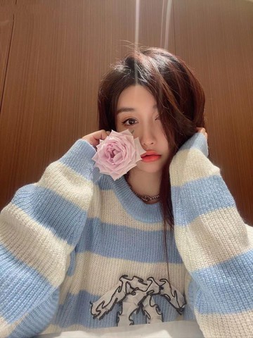 秋冬新款楊冪同款藍白條紋針織毛衣女裝寬松套頭顯瘦韓版長袖上衣