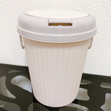 《翔翼百貨》 圓按壓垃圾桶 多功能垃圾桶 彈跳垃圾桶 車用垃圾桶 家用垃圾桶 廁所 掀蓋式 圓形 掀蓋 彈蓋 32585