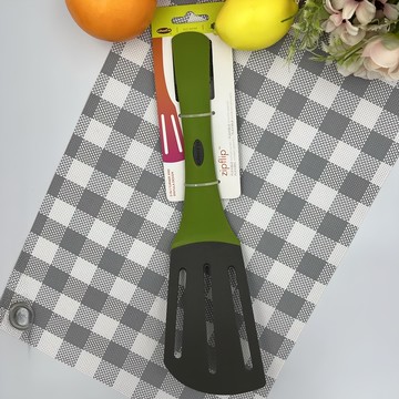 chef'n 帶孔尼龍平鏟 耐熱矽橡膠手把  綠柄 + 黑色  1個