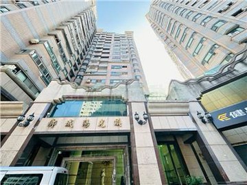 東區復興學區陽光四房平車｜台南市東區中華東路二段