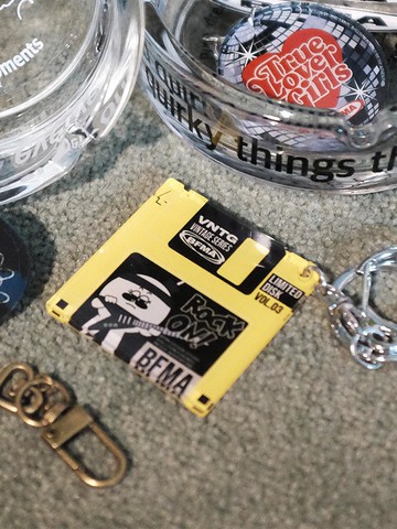 VNTG Retro Floppy Disk Acrylic Keyring