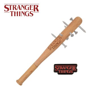 Netflix官方授權｜STRANGER THINGS 怪奇物語 Steve傳奇釘子球棒戰備筆+勇氣徽章(代理商公司貨)