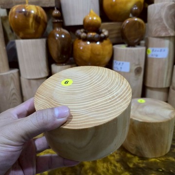 黃檜 優等級 圓柱子 小台座 水晶台座 聞香木塊 香噴噴 國寶一级木 芳山店