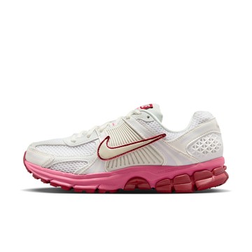 Nike Zoom Vomero 5 Women's Shoes with Reflective Design Accents
