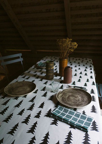 北歐設計–冷杉桌巾(147X147cm) Gran Tablecloth,Black