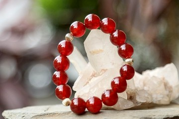 【手環系列】12mm 紅瑪瑙 綴包金南瓜珠手環 (歡迎客製)