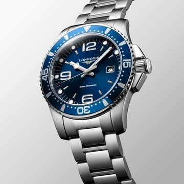 LONGINES 浪琴 征服者300米潛水石英腕錶-藍/44mm L38404966