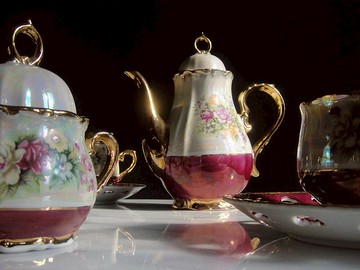 【老時光 OLD-TIME】早期二手精美瓷器茶具組(一壺.一糖罐.五杯盤