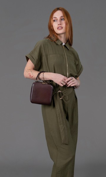 MEG 棕色 極簡經典方盒手提包