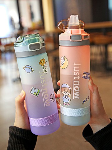 便攜運動防摔水杯女生大容量帶吸管簡約清新隨手男生夏天直飲水壺