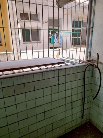 國民市場一層一戶大公寓｜高雄市新興區新興路