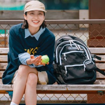 【OUTDOOR】風格前線系列15.6吋電腦後背包-黑/白色 OD163109BW