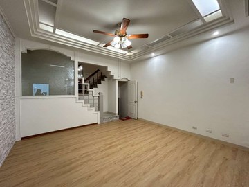 陽明文山商圈｜可雙併停車｜免整理透天車墅｜高雄市三民區澄清路