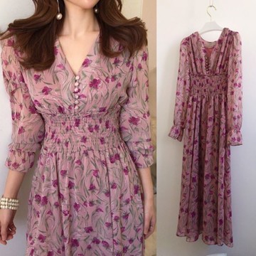 【現貨出清】連身裙．優雅印花排釦抓皺收腰V領長袖洋裝．白鳥麗子