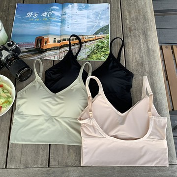 《細肩帶冰絲短截背心》(現貨)~M058-2