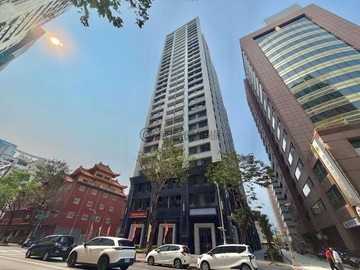 亞灣區星玥灣南北坐向大三房雙衛浴開窗尬機械平移車｜高雄市苓雅區三多四路