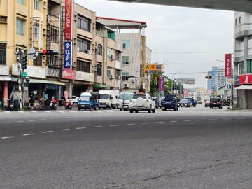 大寮7.6米大面寬醒目賺錢醫療店面│大地坪｜高雄市大寮區九和路