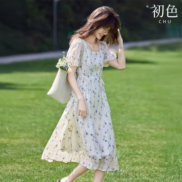 初色 法式浪漫風方領泡泡短袖碎花修身中長連衣裙連身洋裝-米色-13230(M-2XL可選)