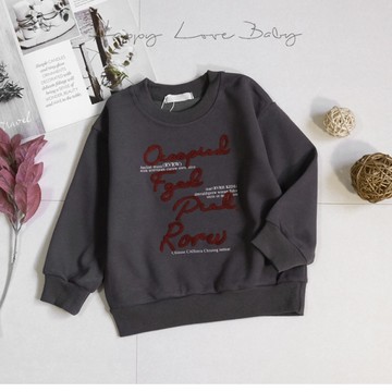 質感厚磅棉毛線美式字母深灰長袖上衣 秋冬童裝 男童上衣 男童長袖 男童棉T 長袖上衣 秋冬上衣