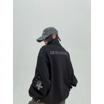 【RICECAKE & OISIS】美式圖案 字母刺繡 立領上衣 高級感 百搭 oversize 衛衣 女