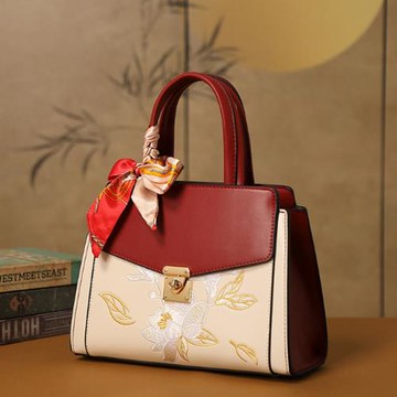 Sp house 荷花精緻刺繡雙色大容量 手提側肩包 斜背包(米紅色)