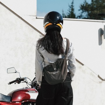 Matchwood Ease Corduroy Sling 燈心絨斜背包-3色