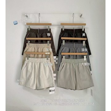 【太妮絲NN40】現貨 大口袋鬆緊腰皮短褲 高級 皮褲 皮短褲 秋冬必買短褲 彈性大 皮革褲 A字版型 日常需要的短褲