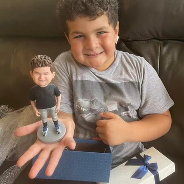 小孩 孩子 畢業 生日 禮物訂製 客製化 人偶 公仔 似颜绘 紀念