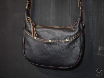 Easy Hobo Bag 隨身包 - 全植鞣革茶芯黑