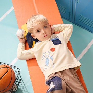 運動比得愛上打籃球長袖T恤