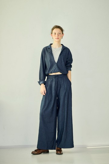 假兩件短版襯衫式外套