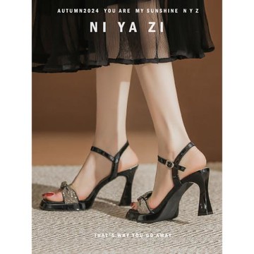 黑色法式少女露趾高跟鞋粗跟女夏天配裙子不累腳后空一字扣高跟鞋