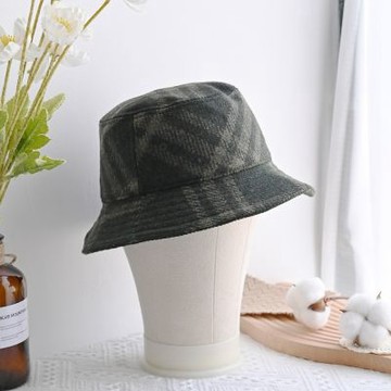 BURBERRY 個性盾牌LOGO格紋羊毛遮陽帽/漁夫帽(綠)