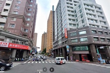 黎明邸家｜向上美村｜勤美接市人潮洶湧百坪傳世透店｜台中市西區向上路一段