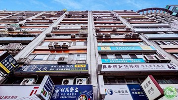 精選~大安捷運站出口~二樓店面辦公~另有坡車位選購｜台北市大安區信義路三段