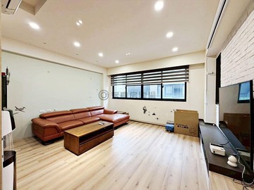 岡山車站商圈＃輕屋齡＃雙車美墅｜高雄市岡山區大仁南路