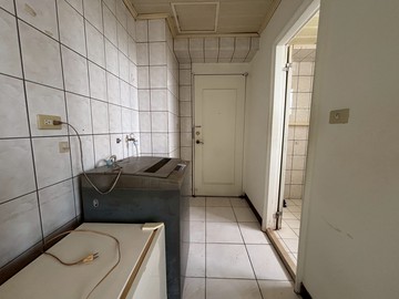 樂福小量精武車站雙面採光套房美廈｜台中市北區東光東街