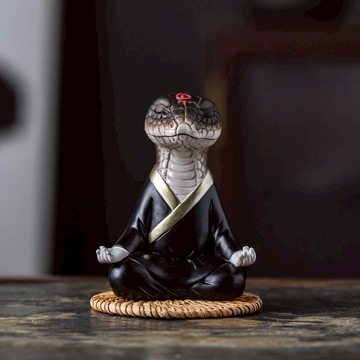 【保庇BOBEE】2025新年 古風蛇擺件 蛇風水擺件 吉祥物 辦公室 家居 蟒仙 裝飾品 工藝品 十二生肖蛇年吉祥物 - 黑色(含坐墊)