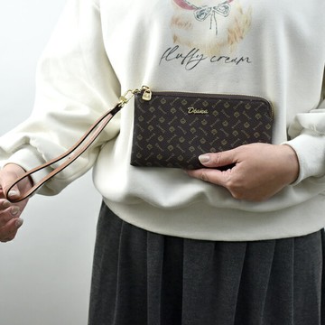 真皮 Diana滿版皇冠英字手拿包【NWD60】