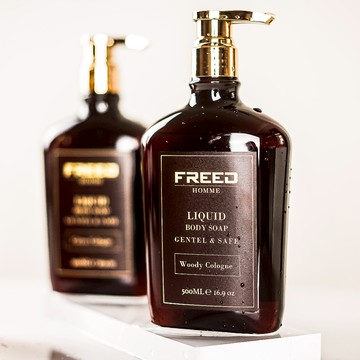 【FREED】男士極致香氛沐浴乳 - 經典檀香 500ML 客製化刻字 送禮 現貨 生日禮物 男生禮物 聖誕節 交換禮物