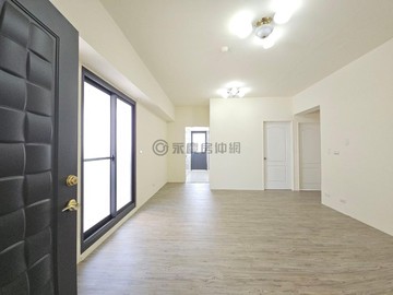 東榮路商圈|全新輕裝修三房車位旁邊轉彎就到寶雅｜台中市大里區大德街