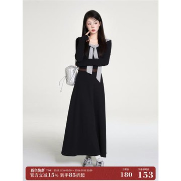 一顆小野莓黑色連衣裙女秋裝2025新款韓版赫本風收腰顯瘦氣質長裙