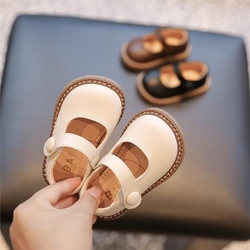 小步點女寶寶鞋子秋季公主鞋嬰兒軟底學步鞋女童單鞋1一3歲小皮鞋