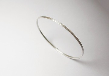 【Line 系列】 #a42 單線條圈式手環銀飾