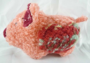 【震撼精品百貨】豬 玩偶 小捲毛  震撼日式精品百貨