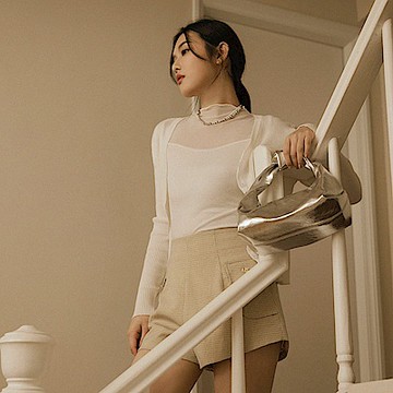 透膚網紗拼接合身短袖上衣-OB大尺碼